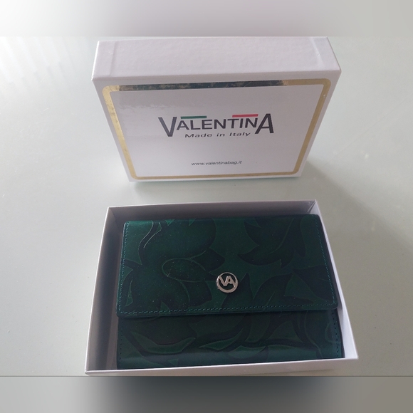 Wallet - Picture 3 of 5